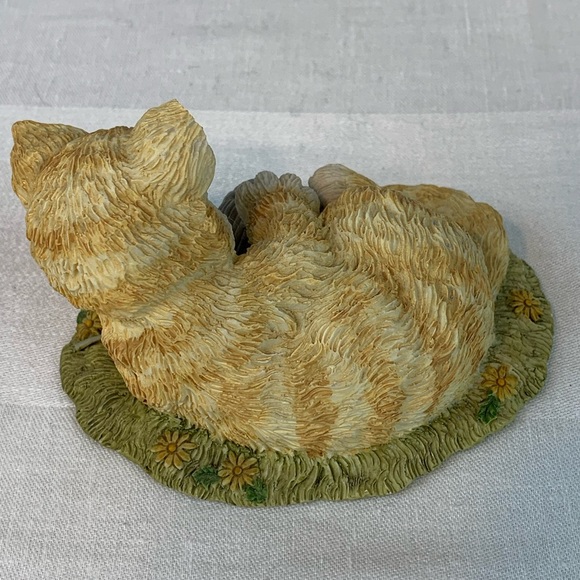 Vintage 1990’s Summit Collections Nature’s Friends Cat with Yarn Figurine - Picture 7 of 9
